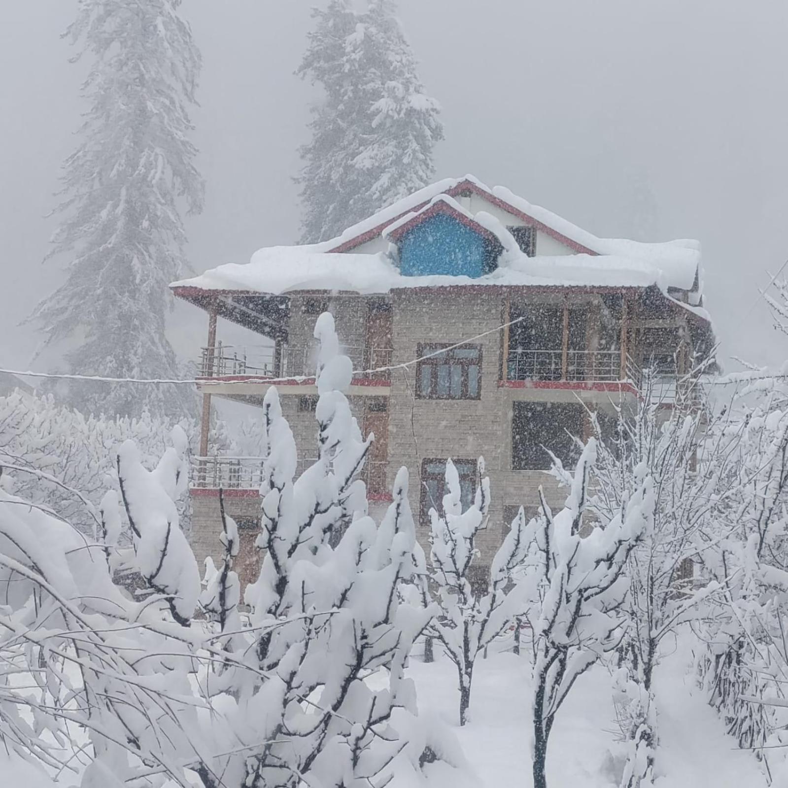 New Brahma Cafe Guest House Kalgha Экстерьер фото