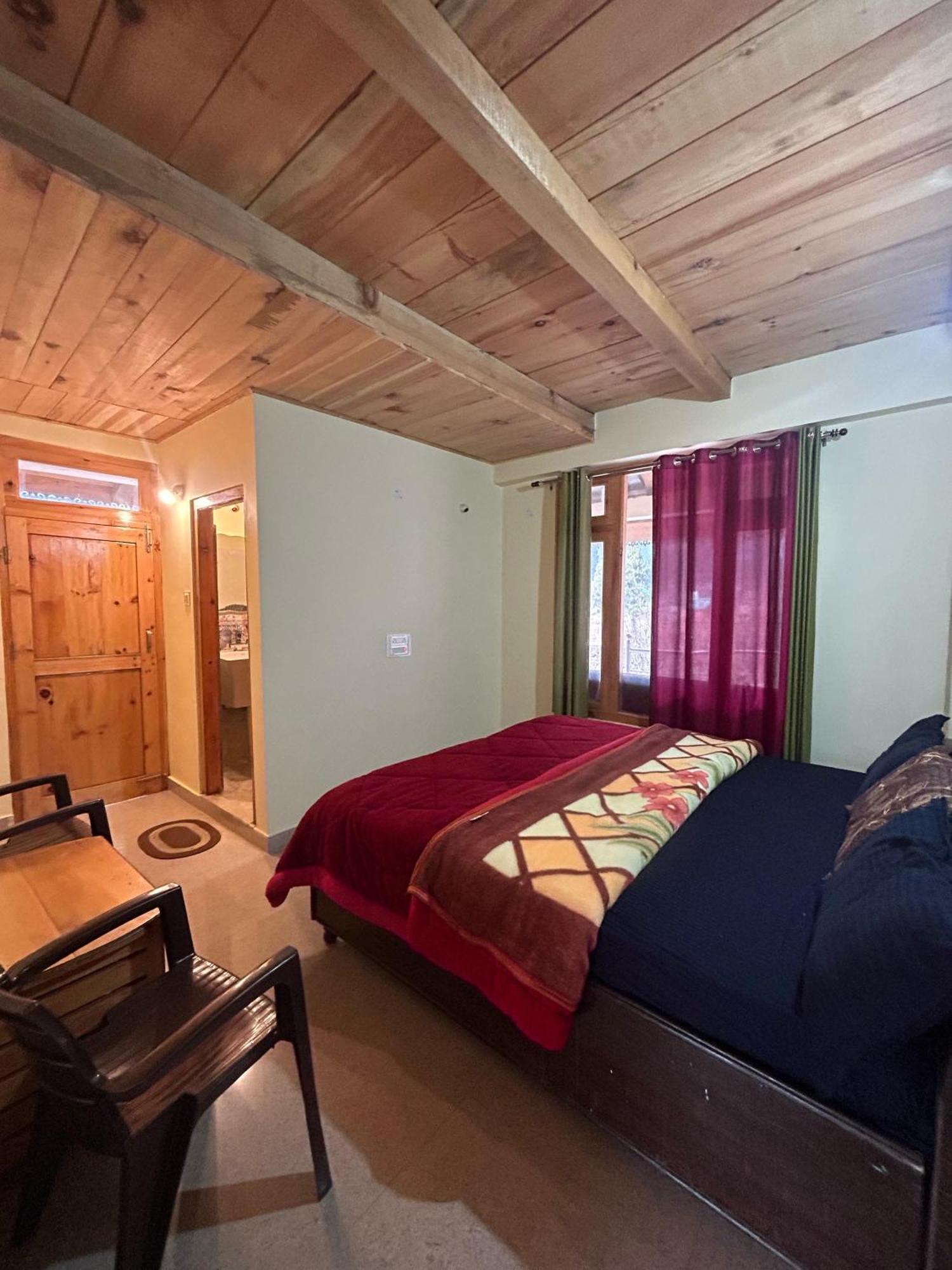 New Brahma Cafe Guest House Kalgha Экстерьер фото