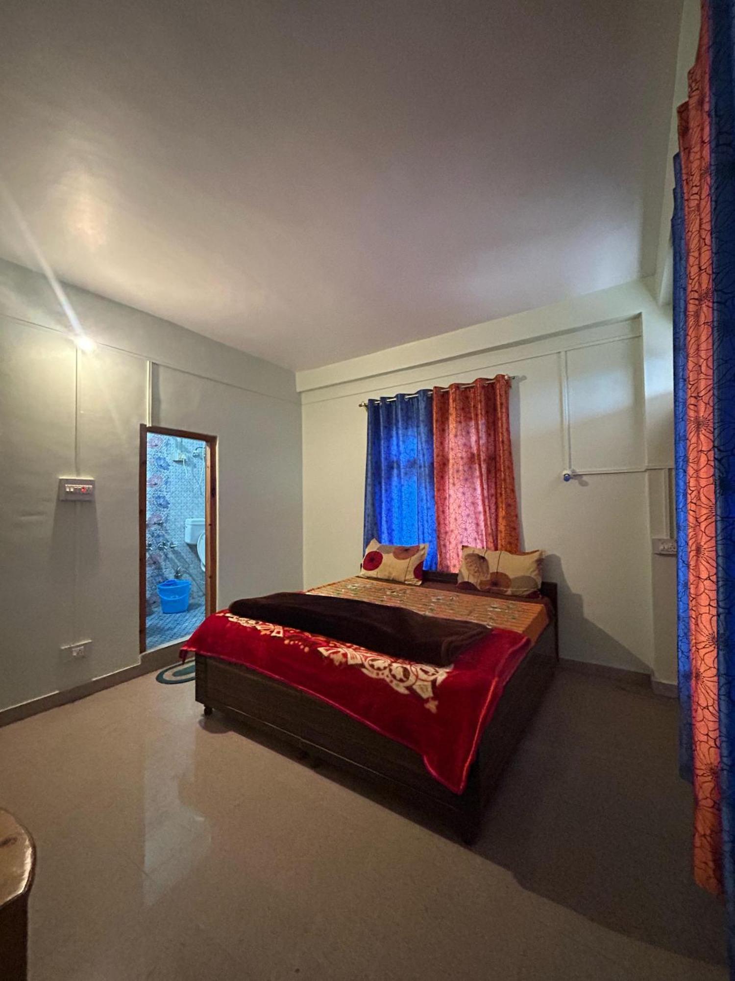 New Brahma Cafe Guest House Kalgha Экстерьер фото