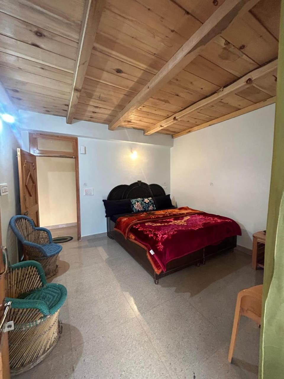 New Brahma Cafe Guest House Kalgha Экстерьер фото