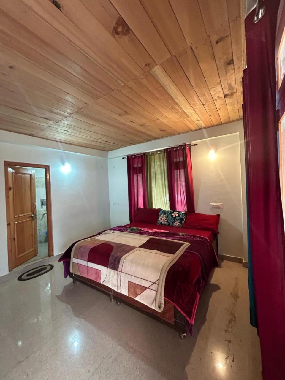 New Brahma Cafe Guest House Kalgha Экстерьер фото