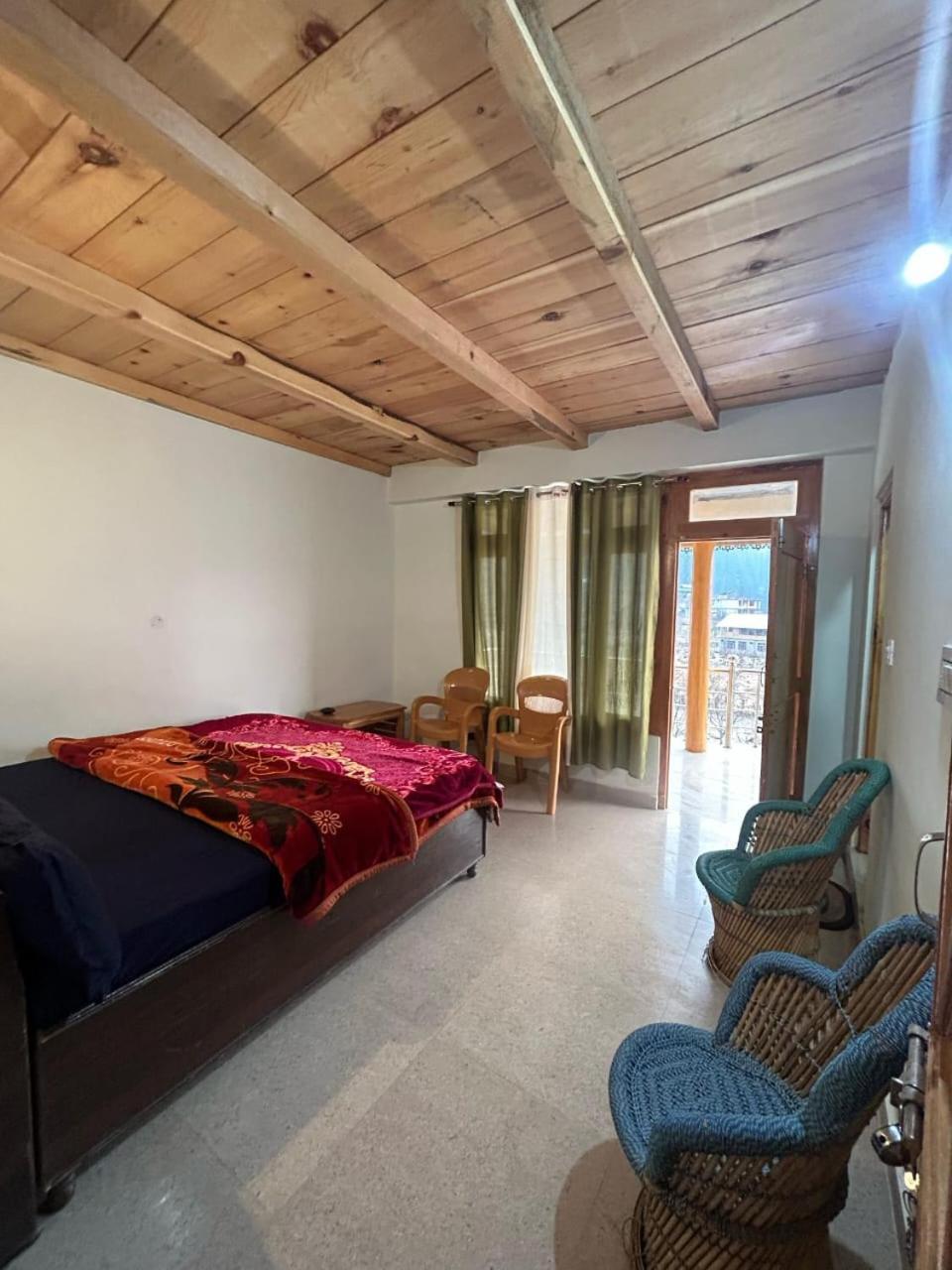 New Brahma Cafe Guest House Kalgha Экстерьер фото
